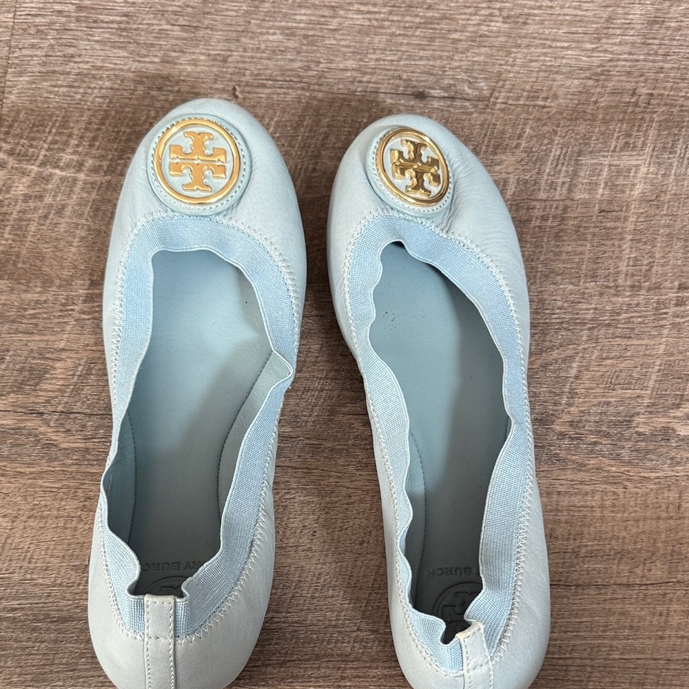 Tory Burch Size 7.5 / Pale Blue Leather Logo Ballet Flats with Gold Emblem